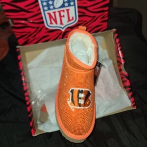 NWT Crystal Platform Boots